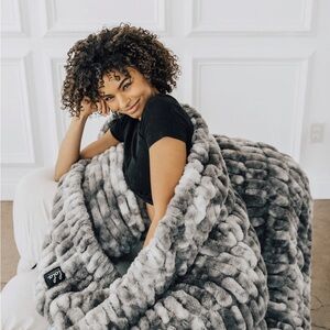 Lola Smoky Skies Blanket